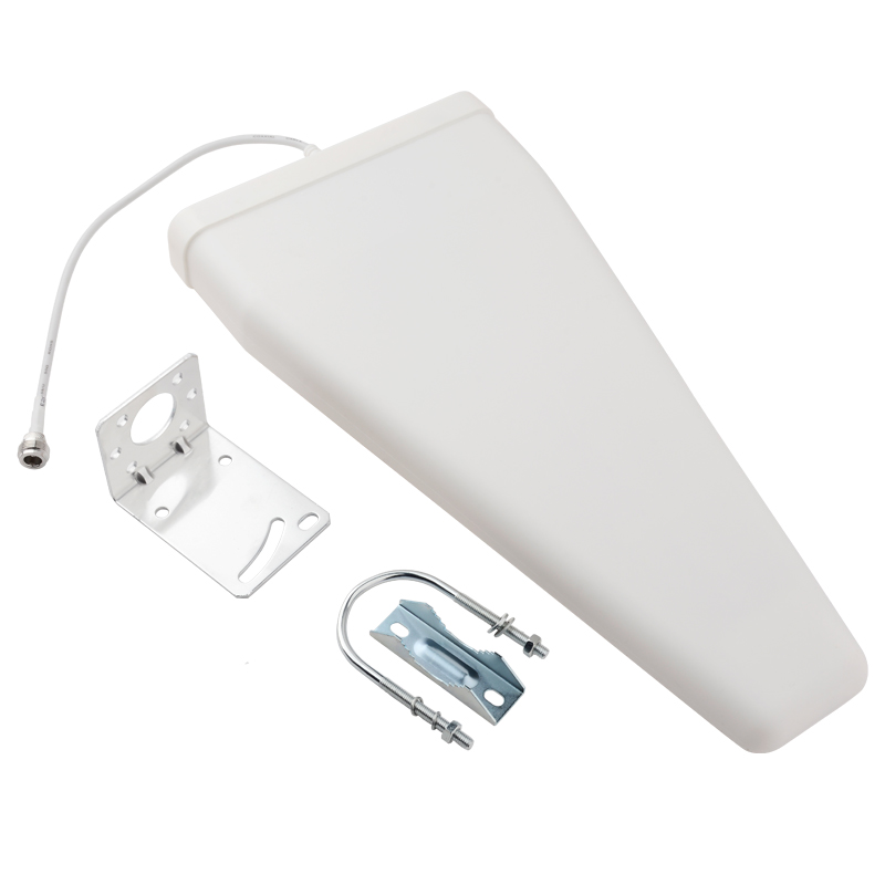  王场镇对数周期天线定向接收发射700-3700MHz